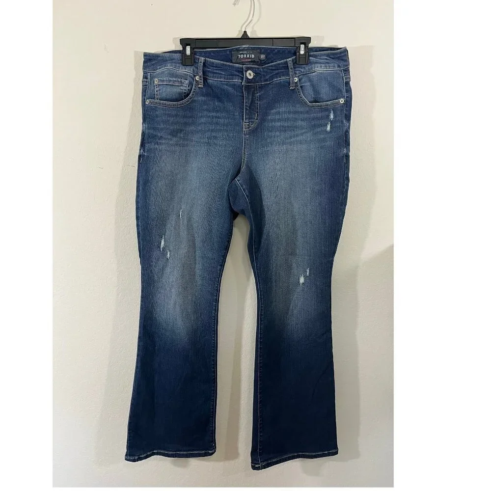 NWOT Torrid Plus Size Dark Wash Slim Boot Cut Jeans Size 18 Style 11426225